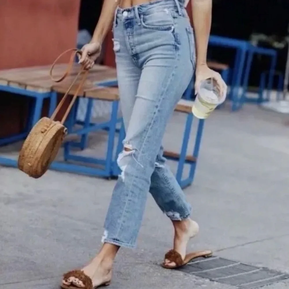 MOTHER- The Tomcat Distressed Jeans in Light Wash The Confession Size 25